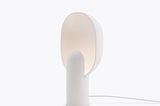 Weiße Tischleuchte "Ware Lamp" von New Works
