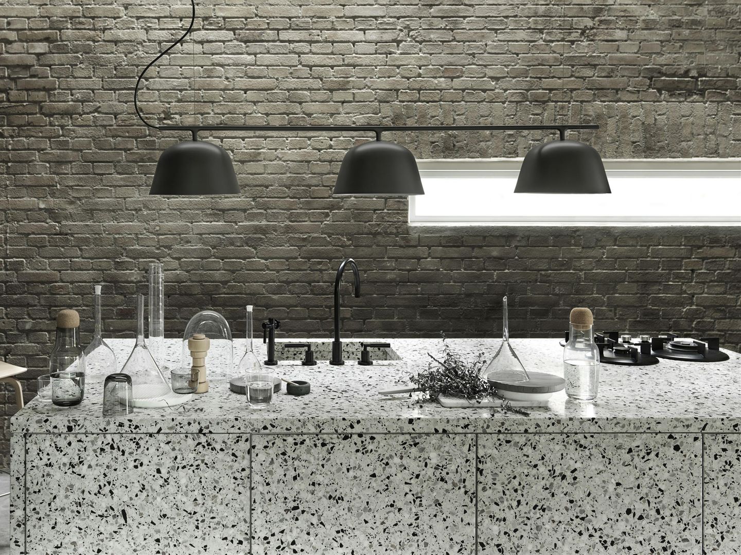 Küchenbeleuchtung - Küchentresen, beleuchtet durch Muutos "Ambit Rail"