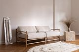"Studio Sofa" von Nuts And Woods mit einem Gestell aus massiver Eiche
