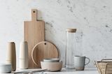 Küchenaccessoires von Blomus: Schneidebretter, Geschirr, Wasserkaraffe und mehr