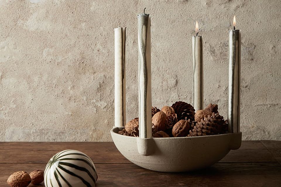 Adventskranz "Bowl" von Ferm Living aus Keramik