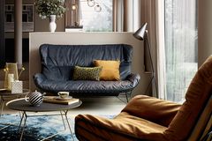Sofa "Leyasol Wingback Couch" von Freifrau