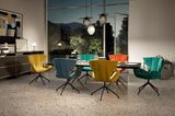Bretz Cassia in Vintage Velvet bunte Stuhlgruppe