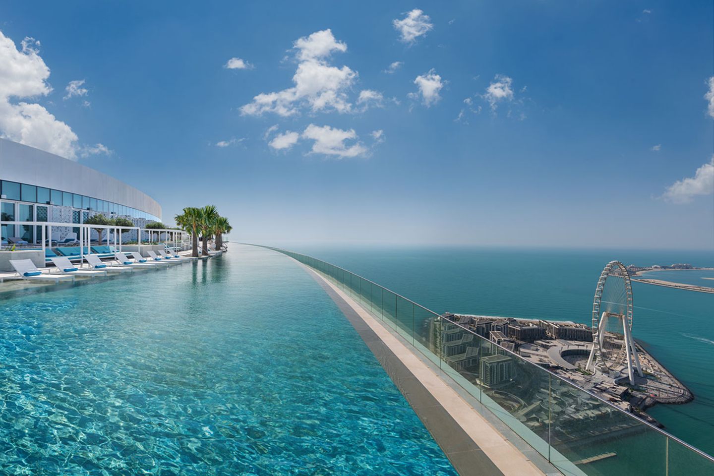 Infinity-Pool des Address Beach Resorts