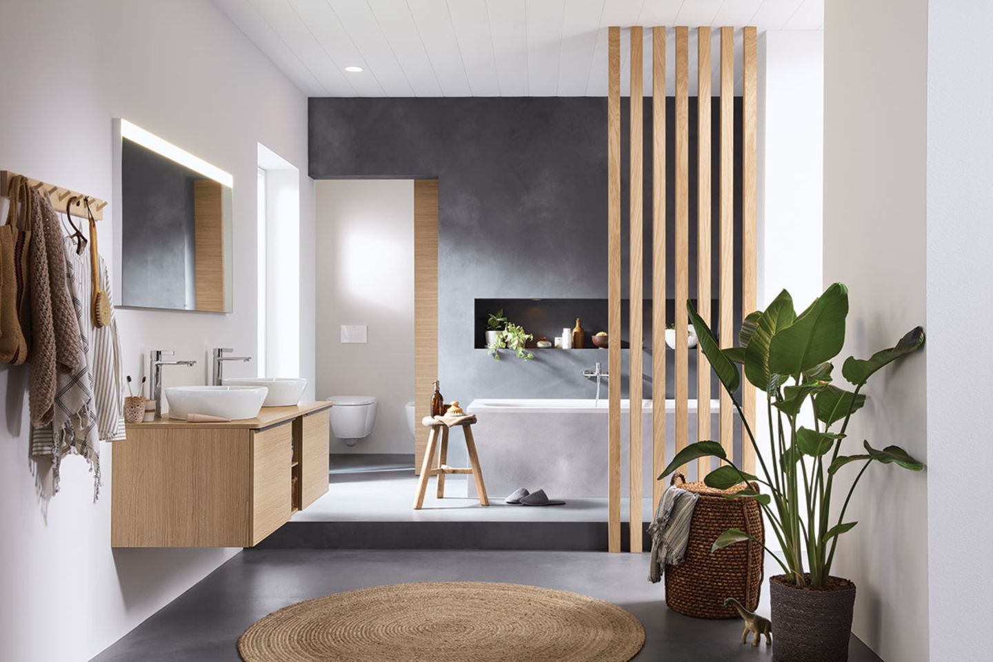 Das Bad mit Holz dekorieren und einrichten