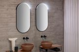 Ovaler Spiegel mit integrierter Beleuchtung von Ceramica Globo
