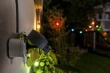 Gartenbeleuchtung an Terrasse bei Nacht