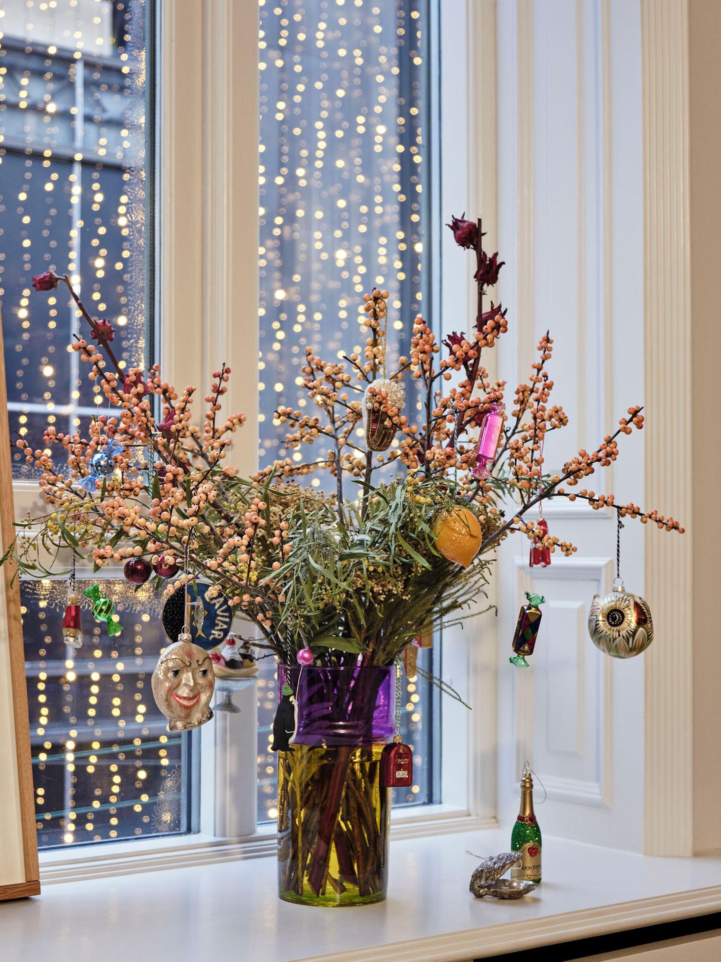 Weihnachtliche Pflanzendeko fürs Fenster - [SCHÖNER WOHNEN]