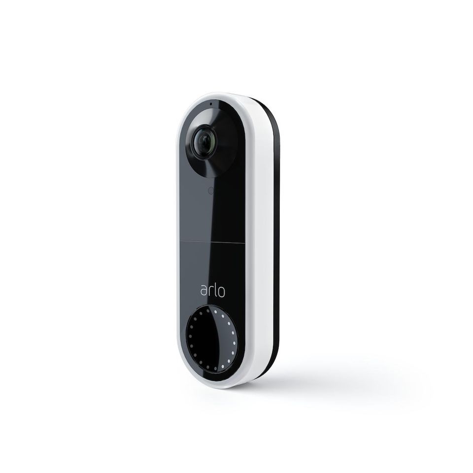 Oben Kamera, unten Klingelknopf: Das Design der Arlo Video Doorbell ist intuitiv