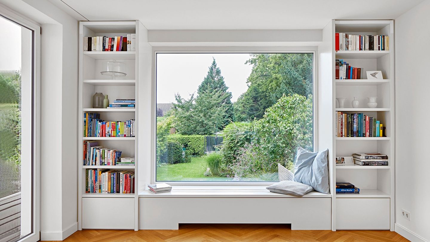 Sitzfenster die bequeme Fensterbank zum Sitzen [SCHÖNER WOHNEN]