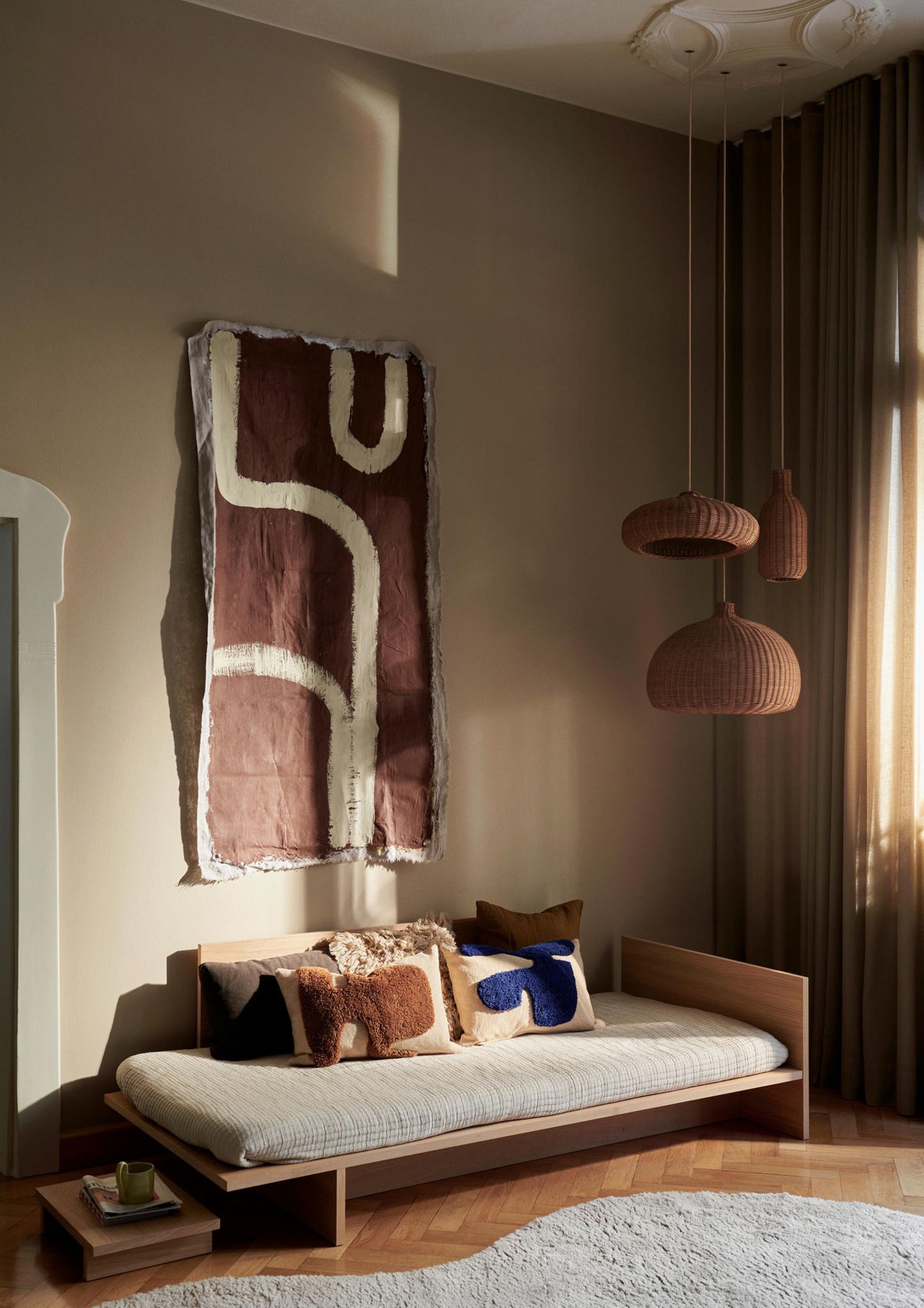 Boho-Style-Zimmer in gedeckten Farben