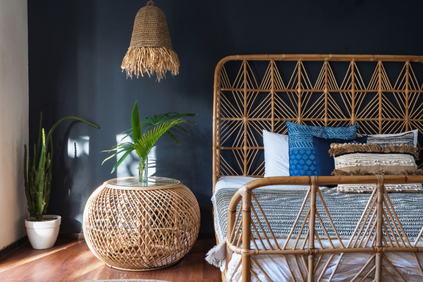 Ideen fr ein Boho-Schlafzimmer in Dunkelblau - [SCHNER WOHNEN]