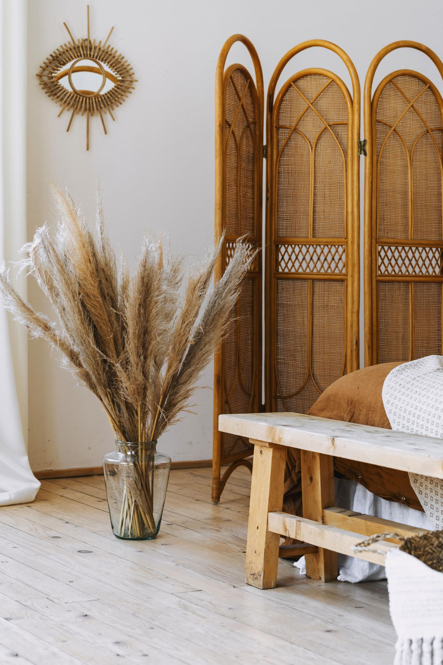Paravent im Boho-Schlafzimmer - [SCHNER WOHNEN]