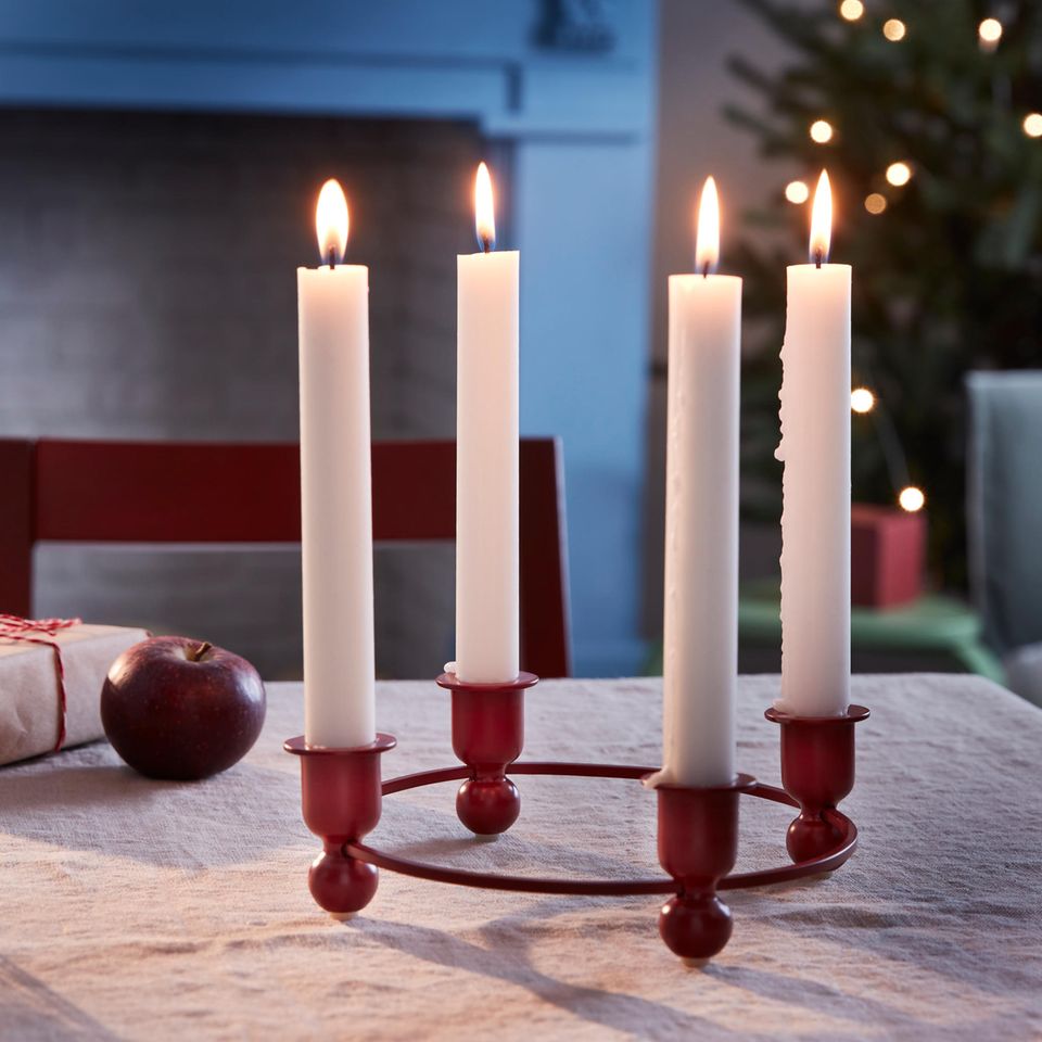 Minimalistischer Adventskranz "Vinterfint" von Ikea [SCHÖNER WOHNEN]