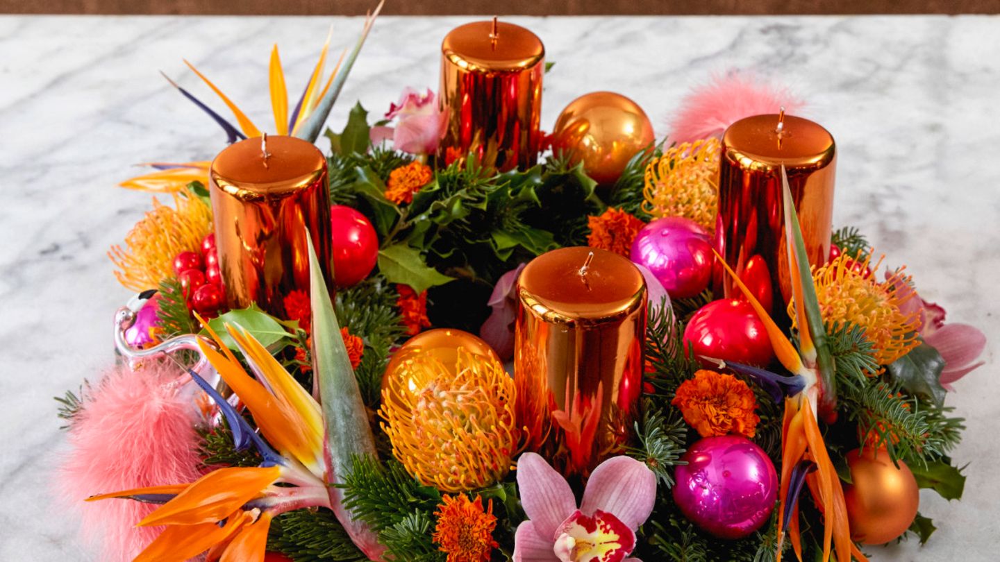 Weihnachtskugeln für den Adventskranz - so halten sie bombenfest