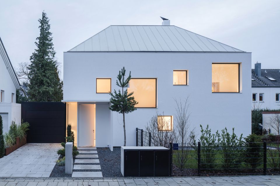 Gebaudevorbau Mit Fenstern