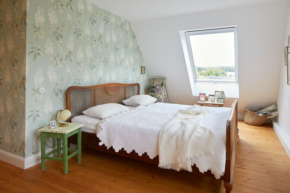Florale Tapete Im Schlafzimmer [SCHÖNER WOHNEN]