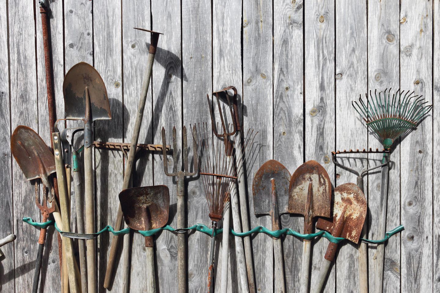 Alten Gartenschlauch als Wandhalterung verwenden - [SCHNER WOHNEN]