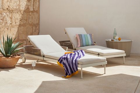 Sonnenliege und Loungemöbelserie "Segerön" von Ikea [SCHÖNER WOHNEN]