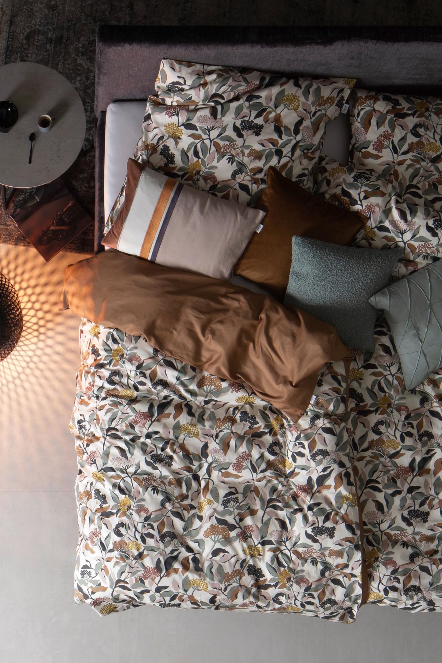 flurmöbel modern schmal Lomadox Garderobe Flurgarderobe in grau mit Eiche 4-teilig mit 2 Garderobenpaneelen, 1 Schuhschrank, 1 runder Spiegel BEARUT Weinregal mit LED-Licht