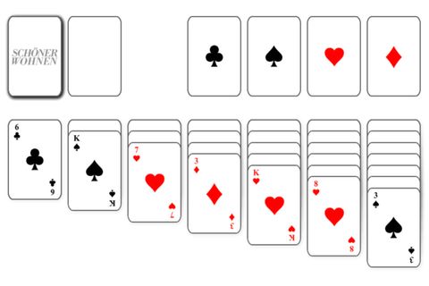 Screenshot des Spiels Solitär mit dem Logo von SCHÖNER WOHNEN auf der Kartenrückseite