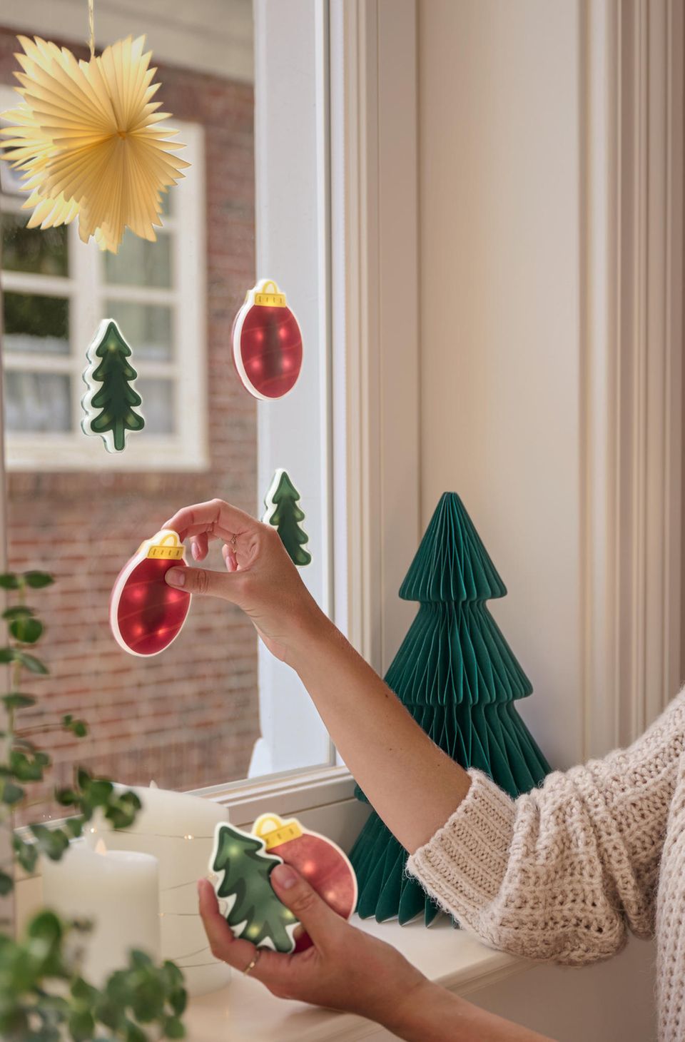 Weihnachtsmotive als Fensterbilder [SCHÖNER WOHNEN]