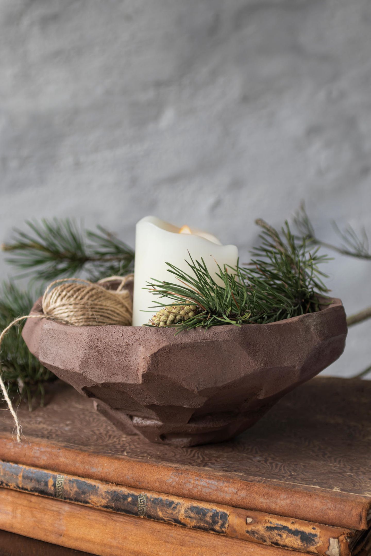 Schale dekorieren im Herbst