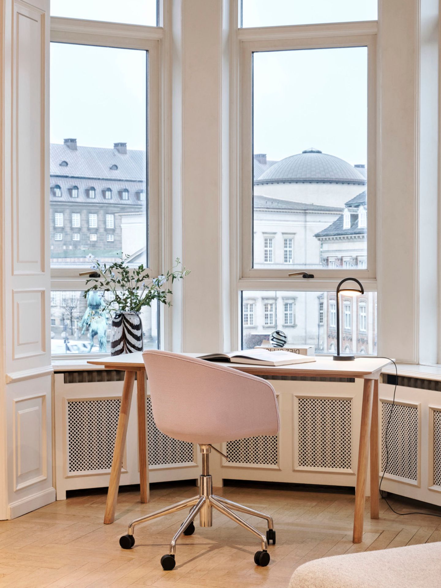 Schreibtisch im Wohnzimmer Das Wohn  & Arbeitszimmer kombinieren ...