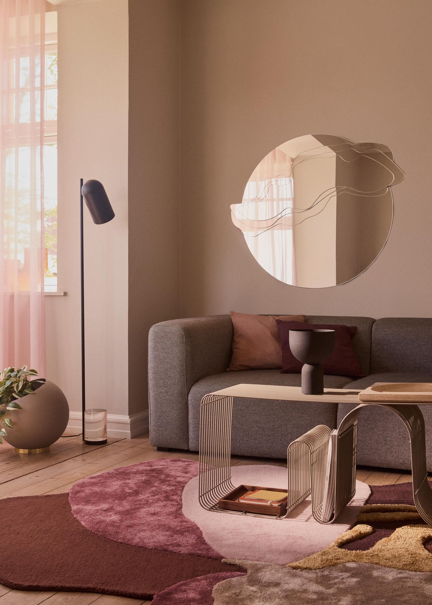Wohnzimmer in Braun und Beige