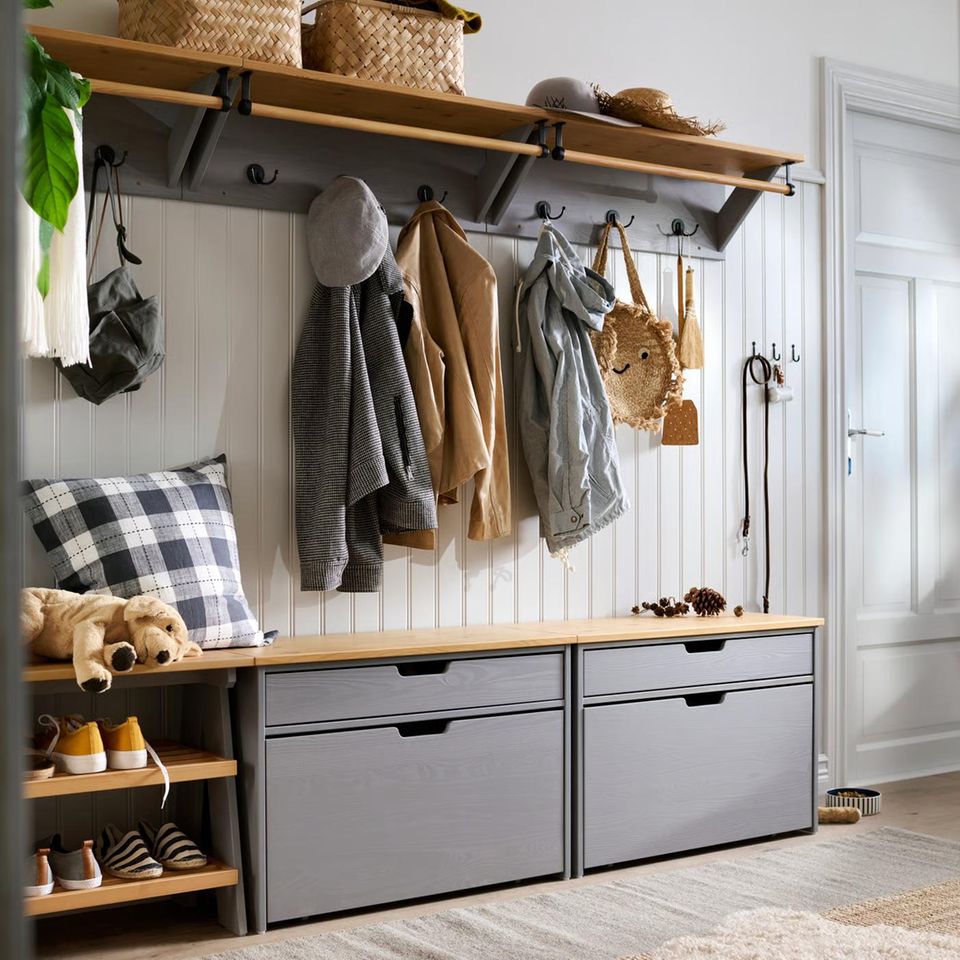 Garderobe für schmale Flure: Platzsparende Lösungen & Ideen